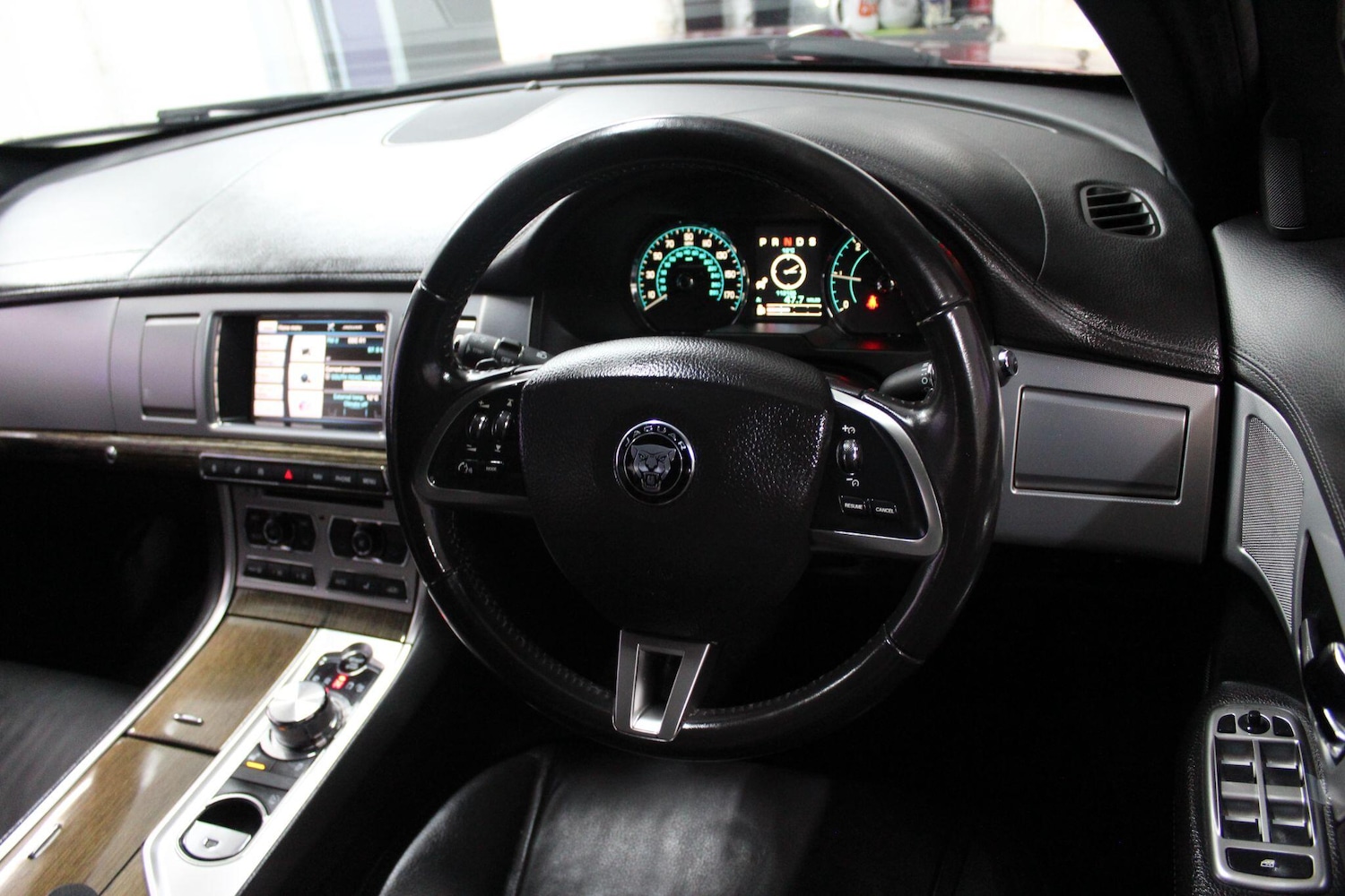 Used Jaguar XF 2015 for sale - 76865286: Photo 19