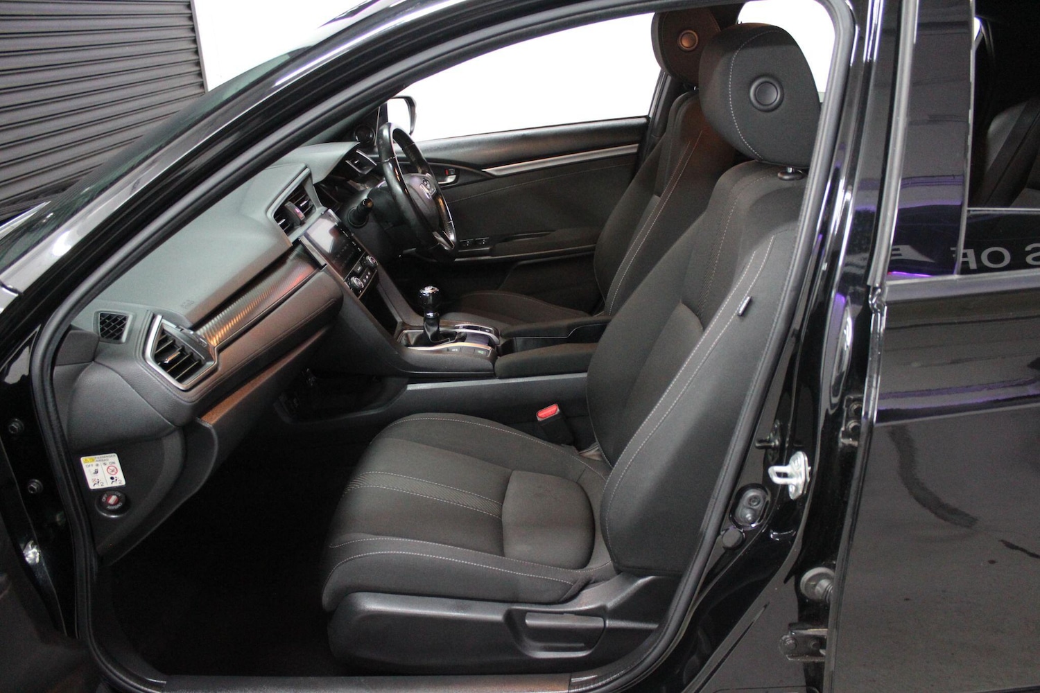 Used Honda Civic 2017 for sale - 77993979: Photo 13