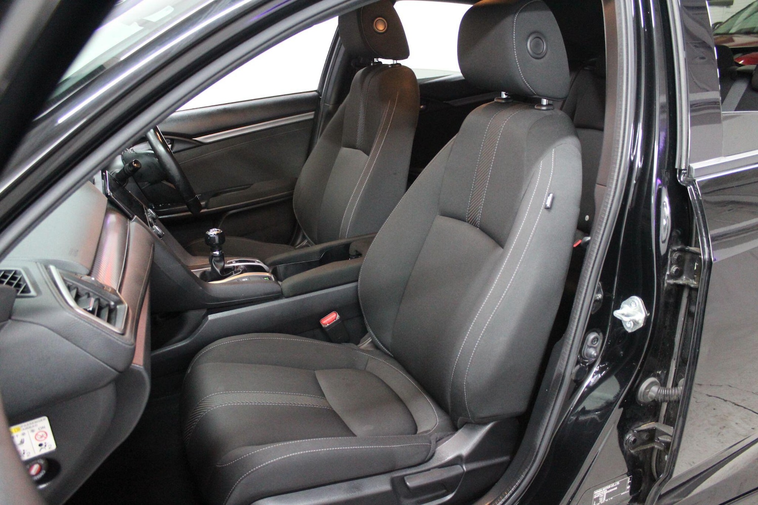 Used Honda Civic 2017 for sale - 77993979: Photo 14