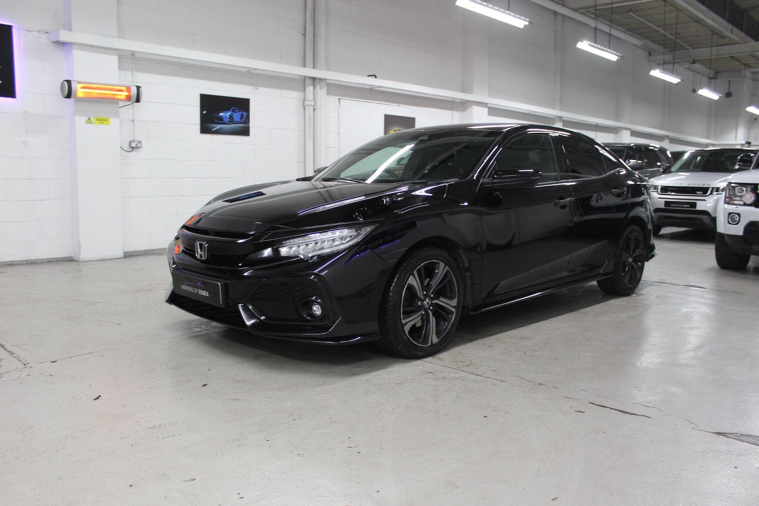 Used Honda Civic 2017 for sale - 77993979: Photo 4