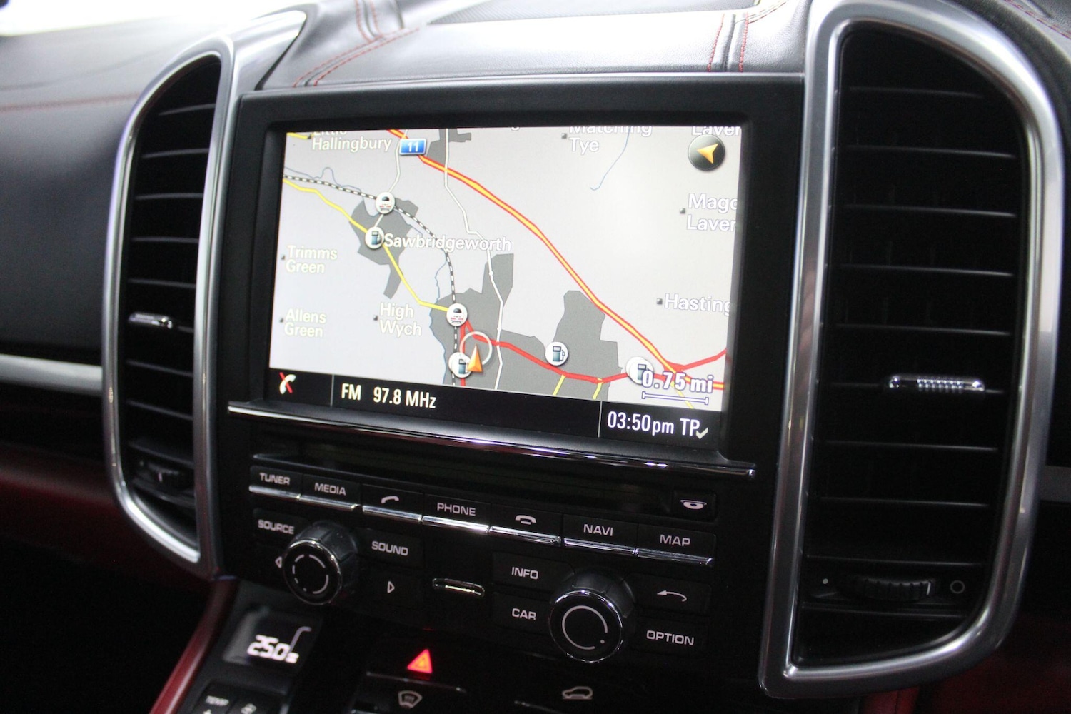 Used Porsche Cayenne 2015 for sale - 77683865: Photo 25