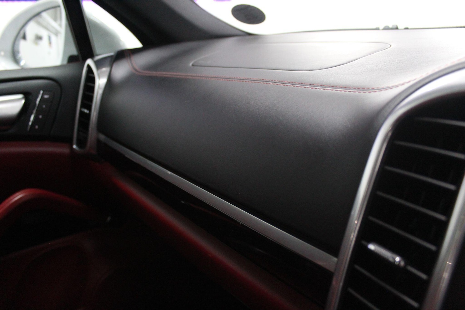 Used Porsche Cayenne 2015 for sale - 77683865: Photo 37