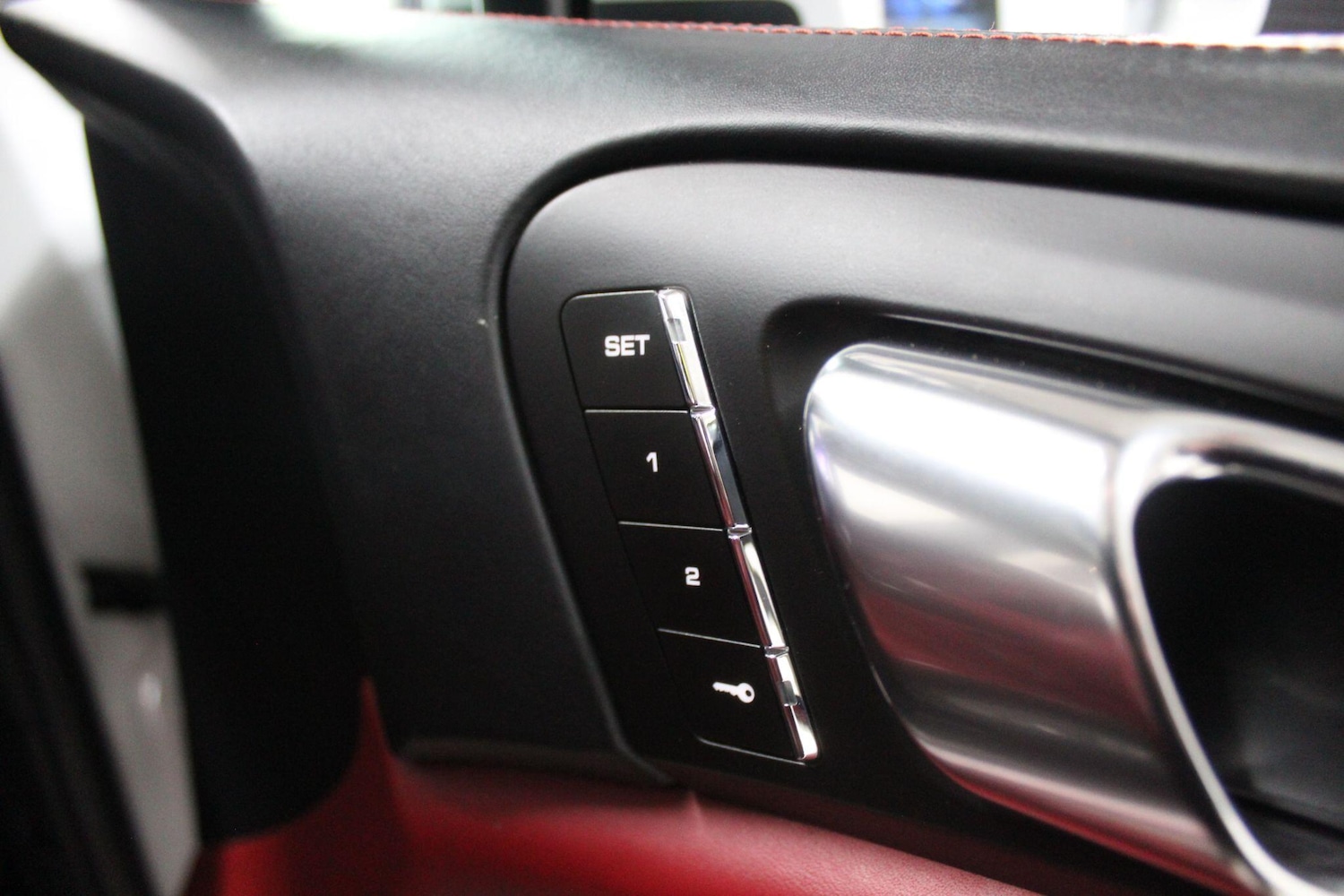 Used Porsche Cayenne 2015 for sale - 77683865: Photo 45