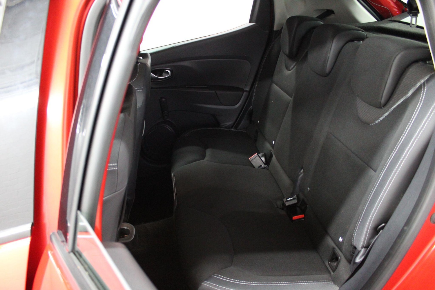 Used Renault Clio 2017 for sale - 76485910: Photo 18