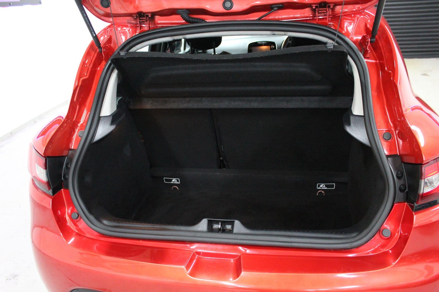 Used Renault Clio 2017 for sale - 76485910: Photo 19