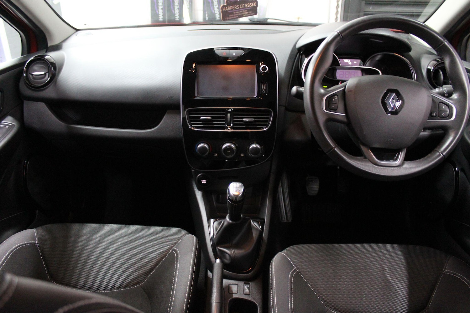 Used Renault Clio 2017 for sale - 76485910: Photo 21