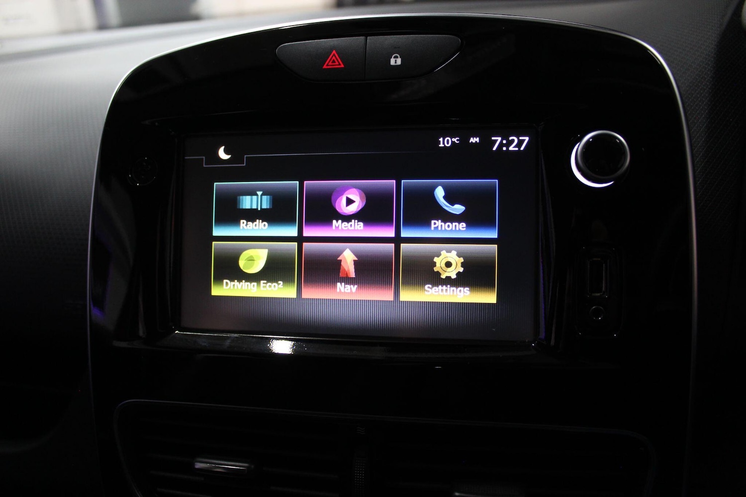 Used Renault Clio 2017 for sale - 76485910: Photo 24