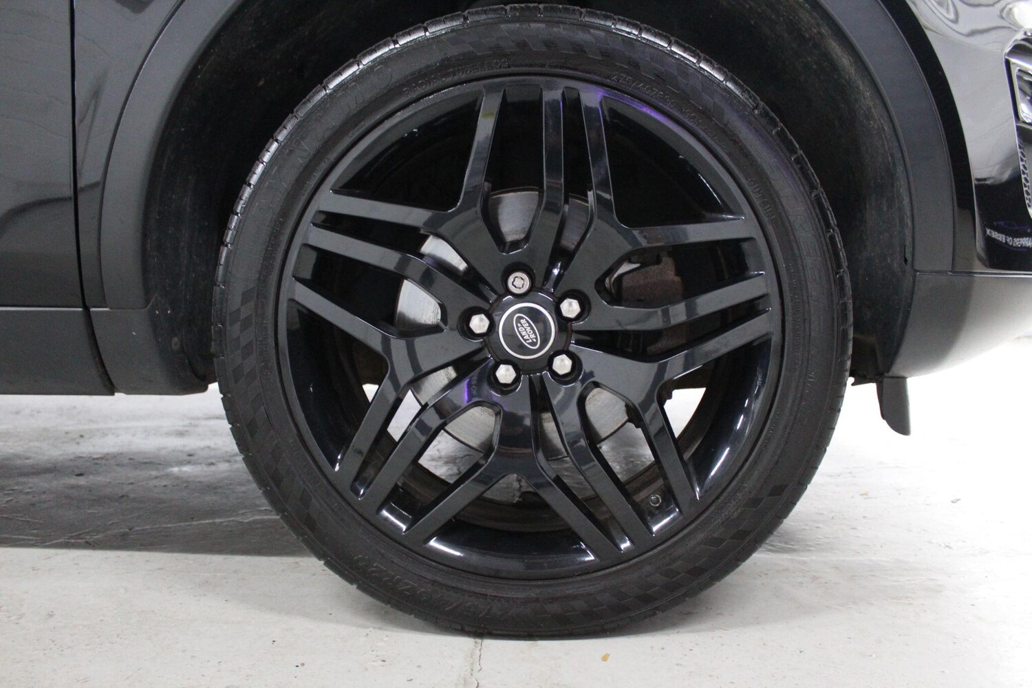 Used Land Rover Discovery Sport 2015 for sale - 76865809: Photo 16