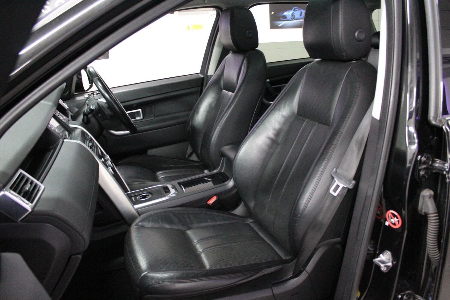 Used Land Rover Discovery Sport 2015 for sale - 76865809: Photo 35