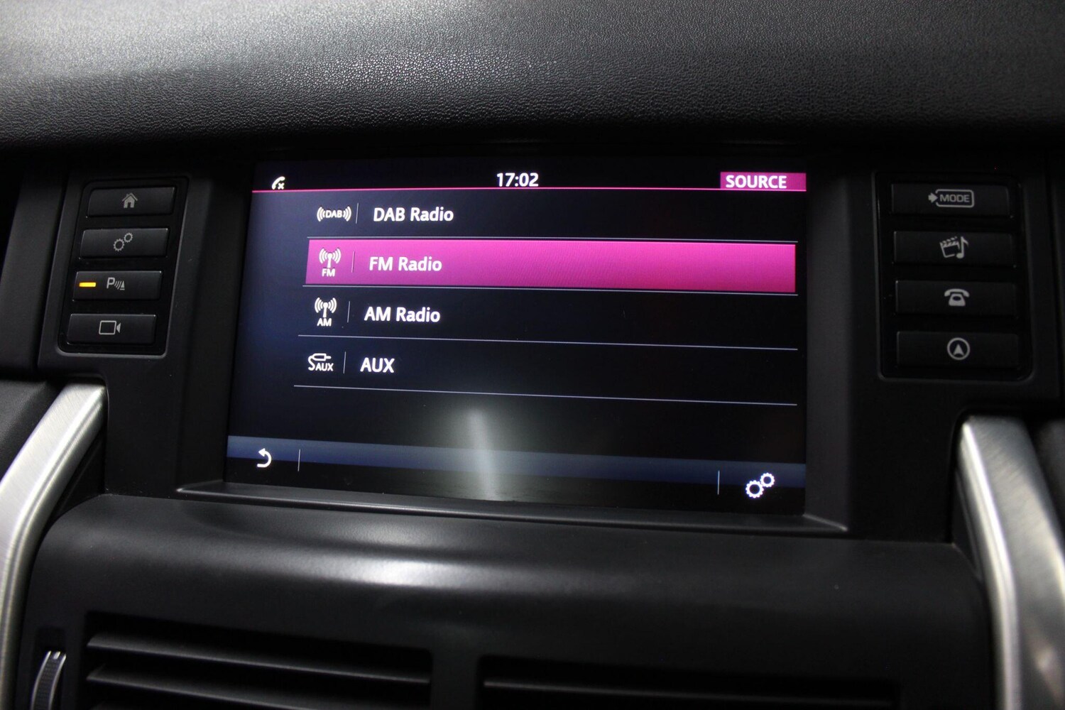 Used Land Rover Discovery Sport 2015 for sale - 76865809: Photo 45