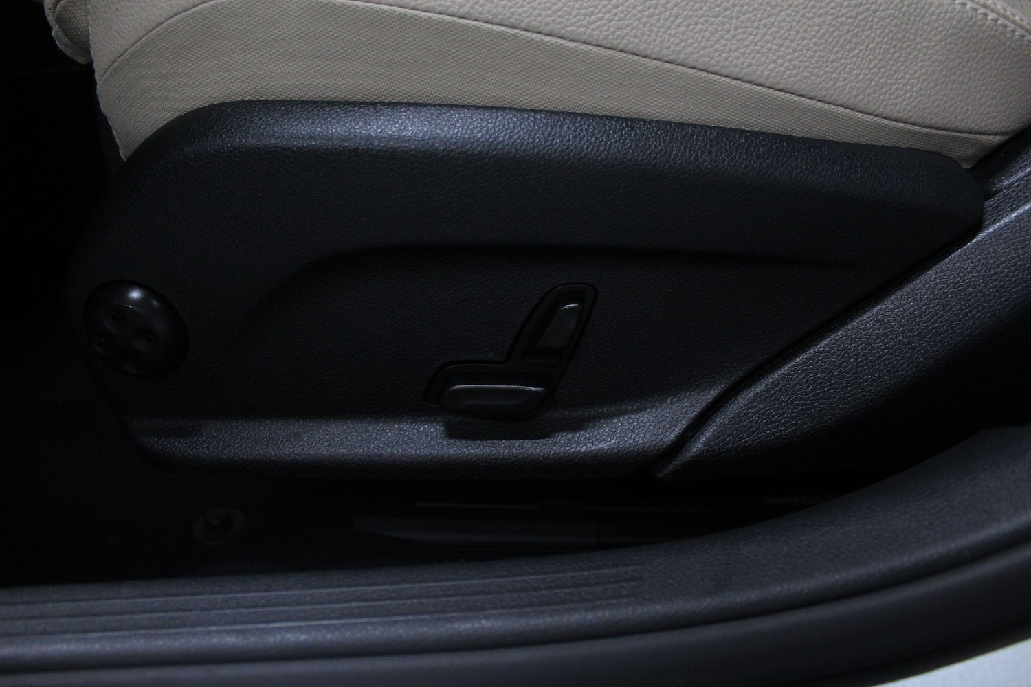 Used Mercedes-Benz C Class 2017 for sale - 76886655: Photo 31