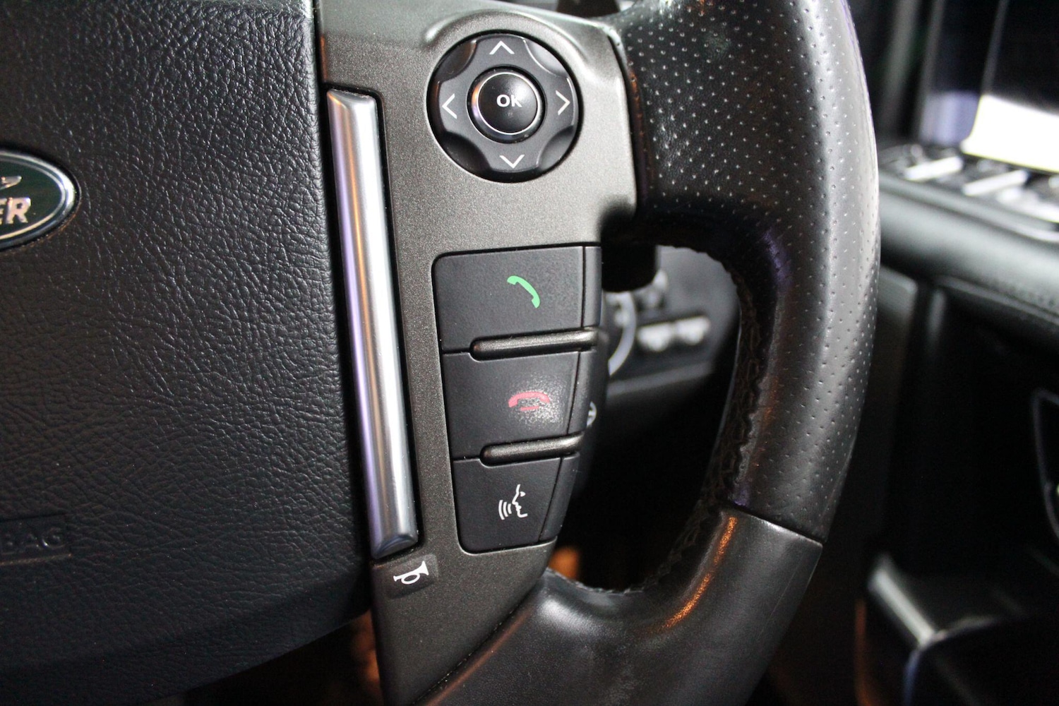 Used Land Rover Discovery 2015 for sale - 76823504: Photo 40