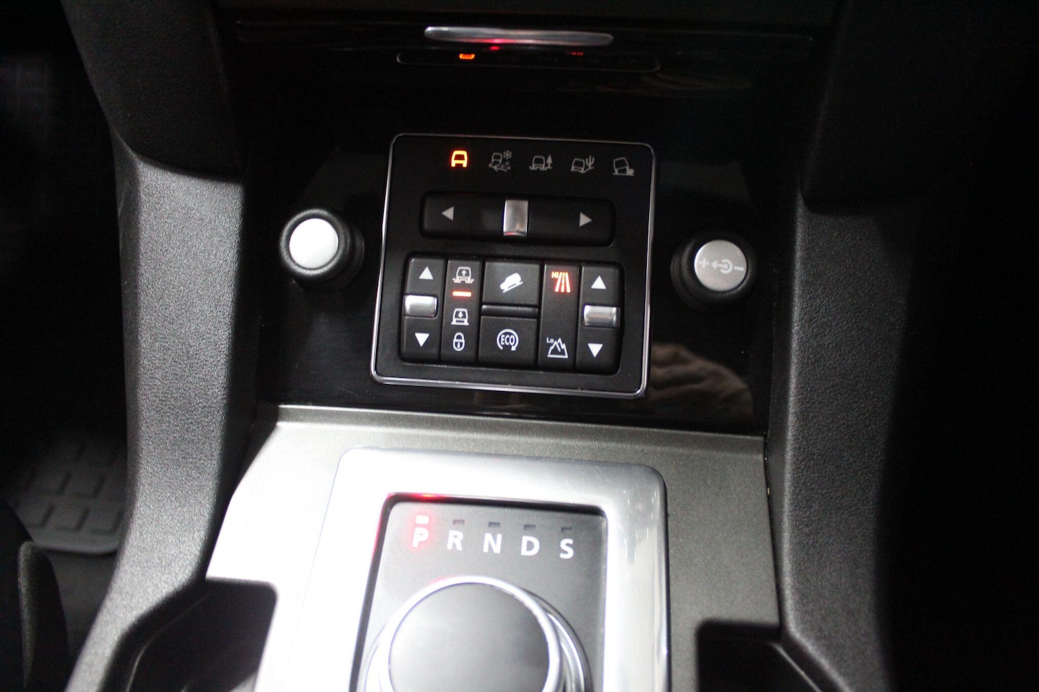 Used Land Rover Discovery 2015 for sale - 76823504: Photo 42