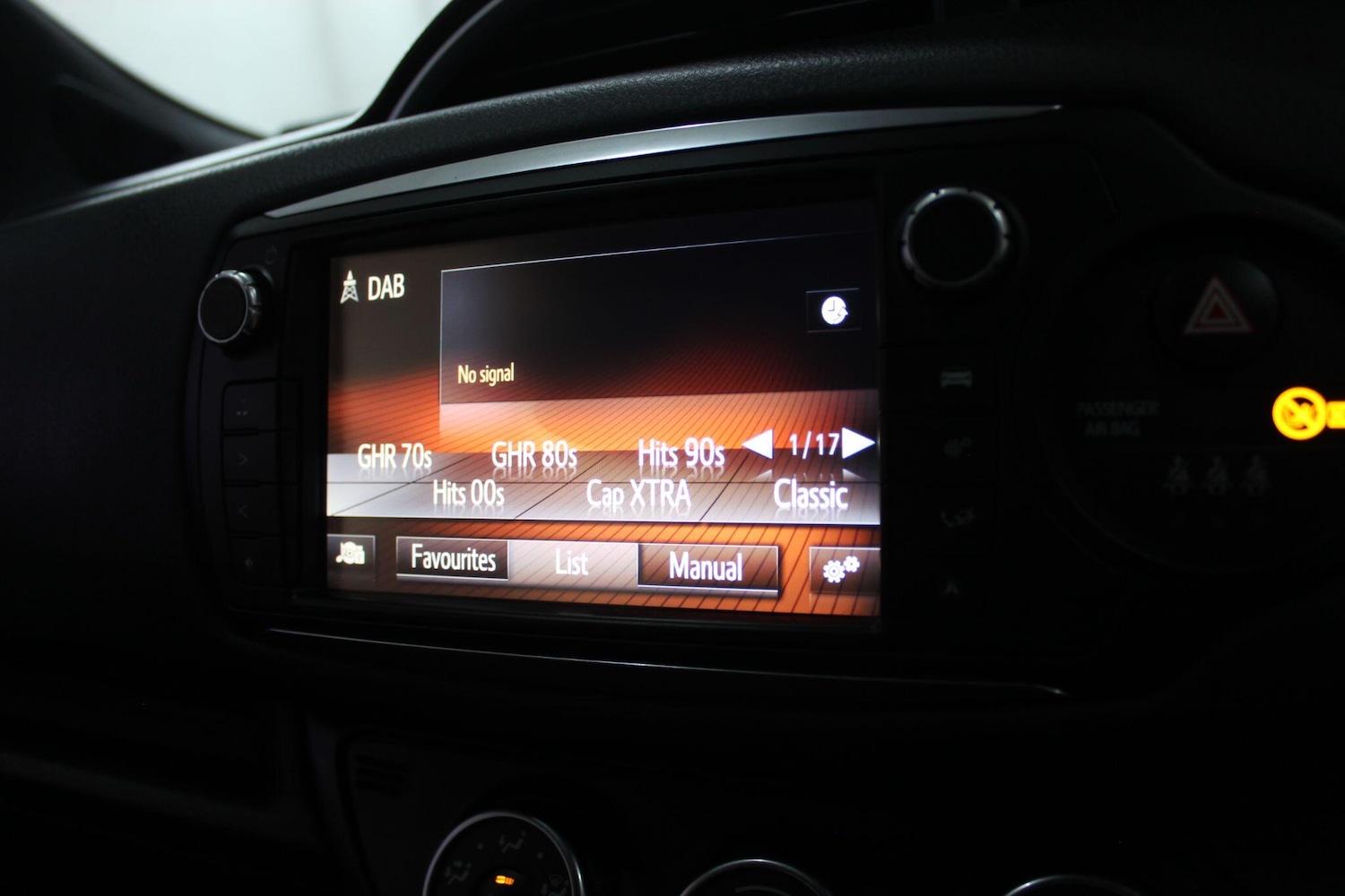 Used Toyota Yaris 2016 for sale - 76584254: Photo 24