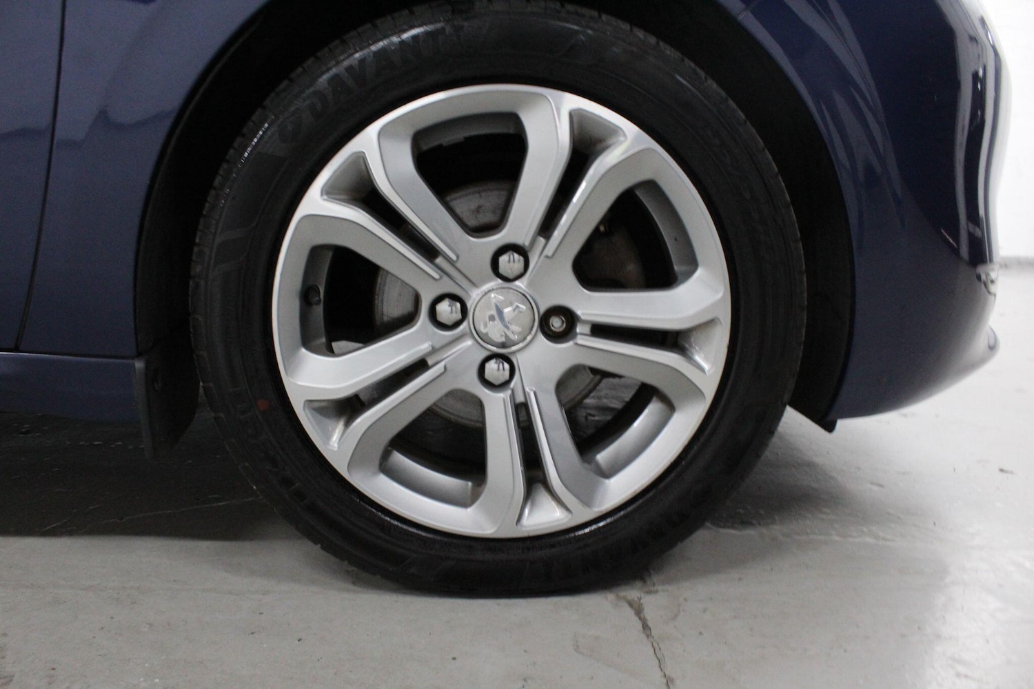 Used Peugeot 208 2013 for sale - 76137576: Photo 16