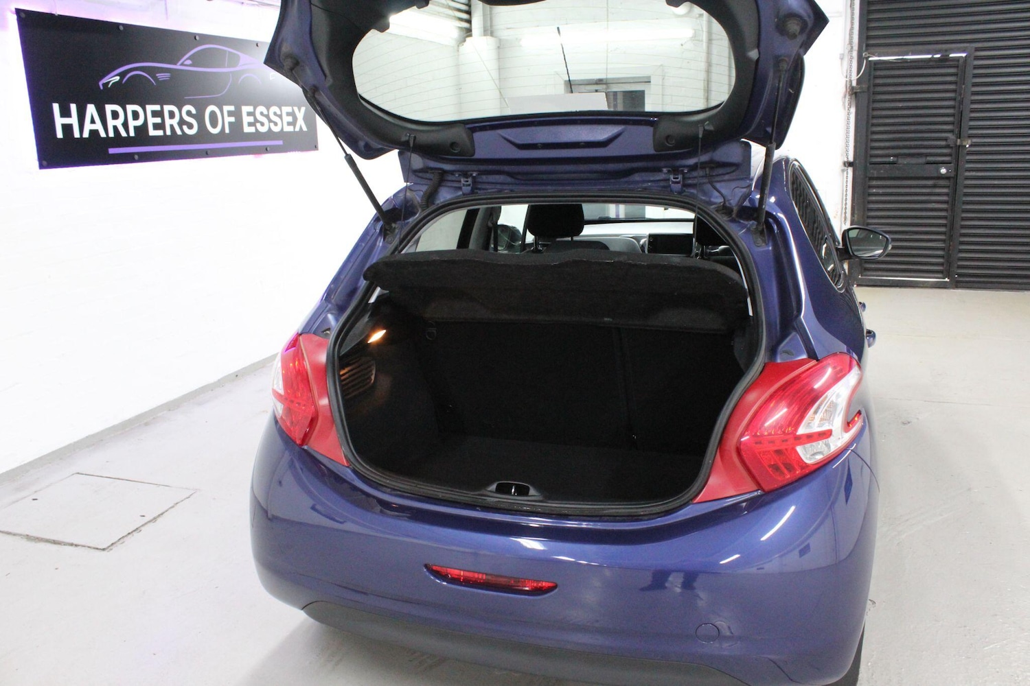 Used Peugeot 208 2013 for sale - 76137576: Photo 19