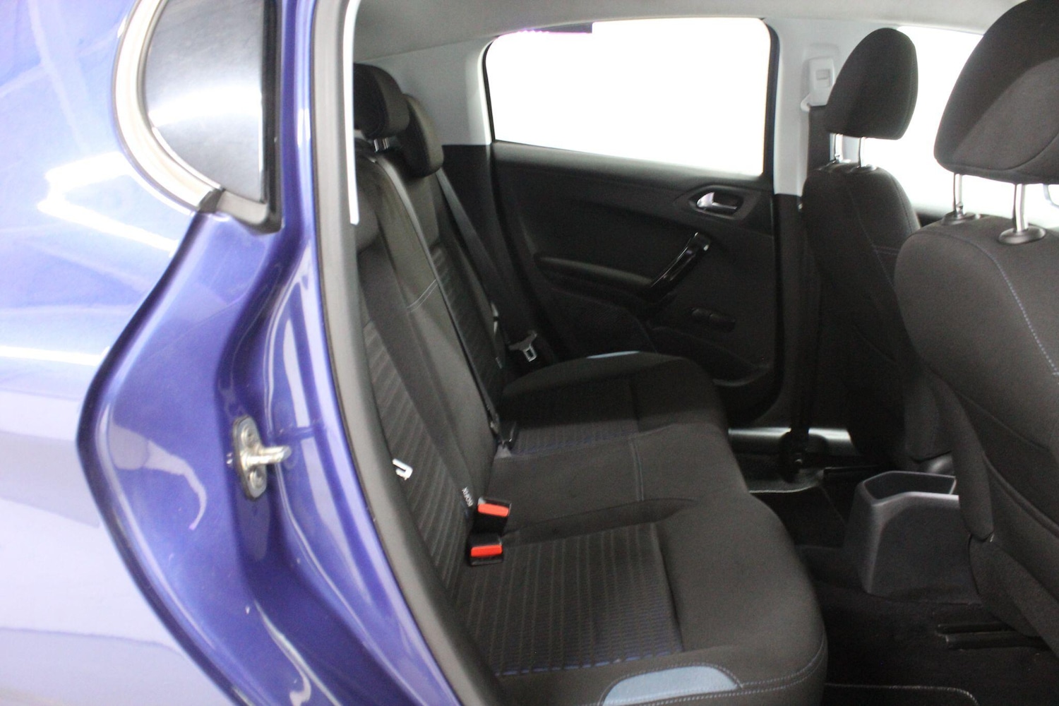 Used Peugeot 208 2013 for sale - 76137576: Photo 24