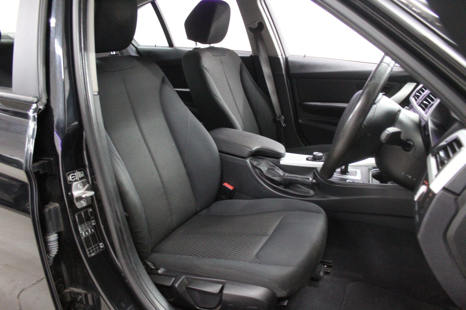 Used BMW 3 Series 2012 for sale - 78072940: Photo 12