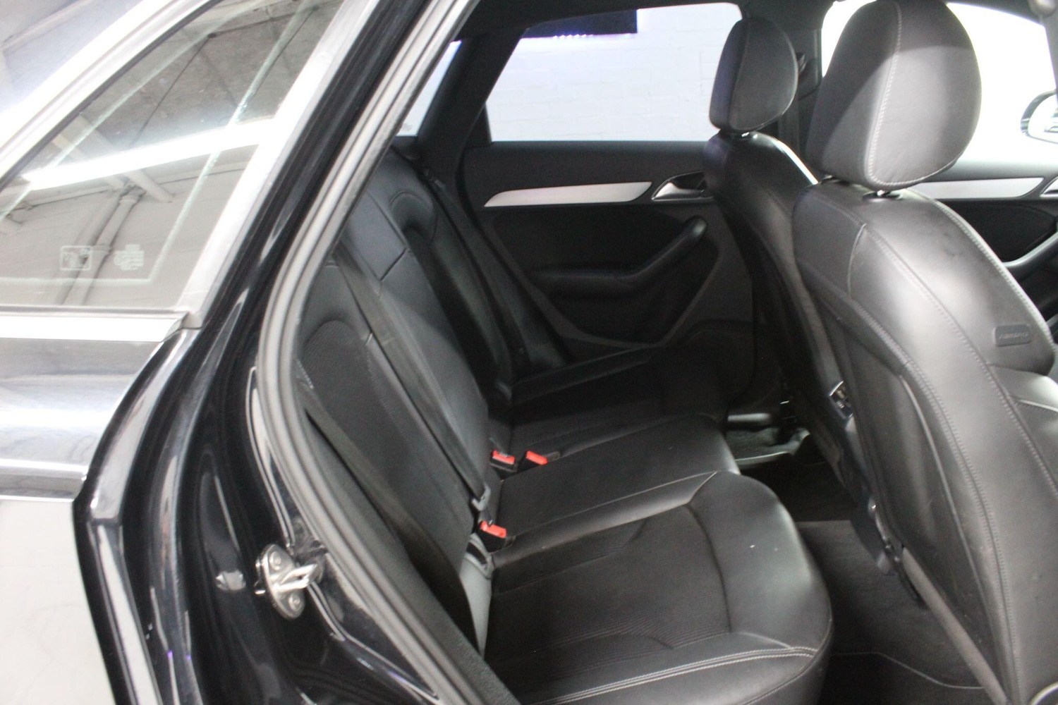 Used Audi Q3 2013 for sale - 76227975: Photo 15