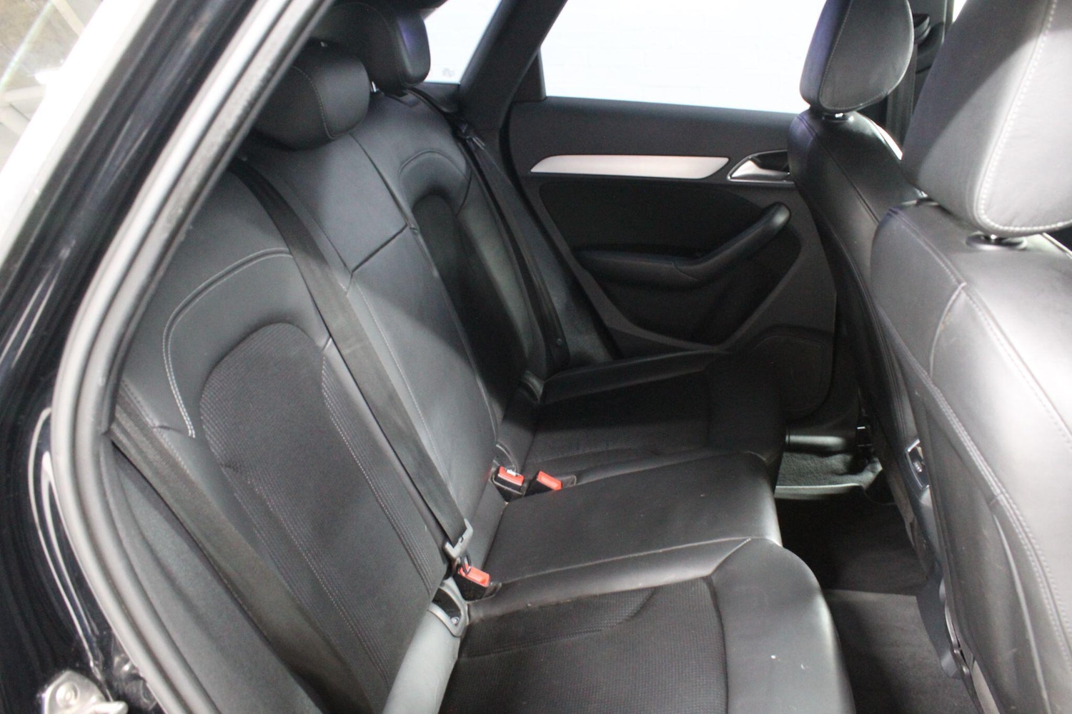 Used Audi Q3 2013 for sale - 76227975: Photo 16