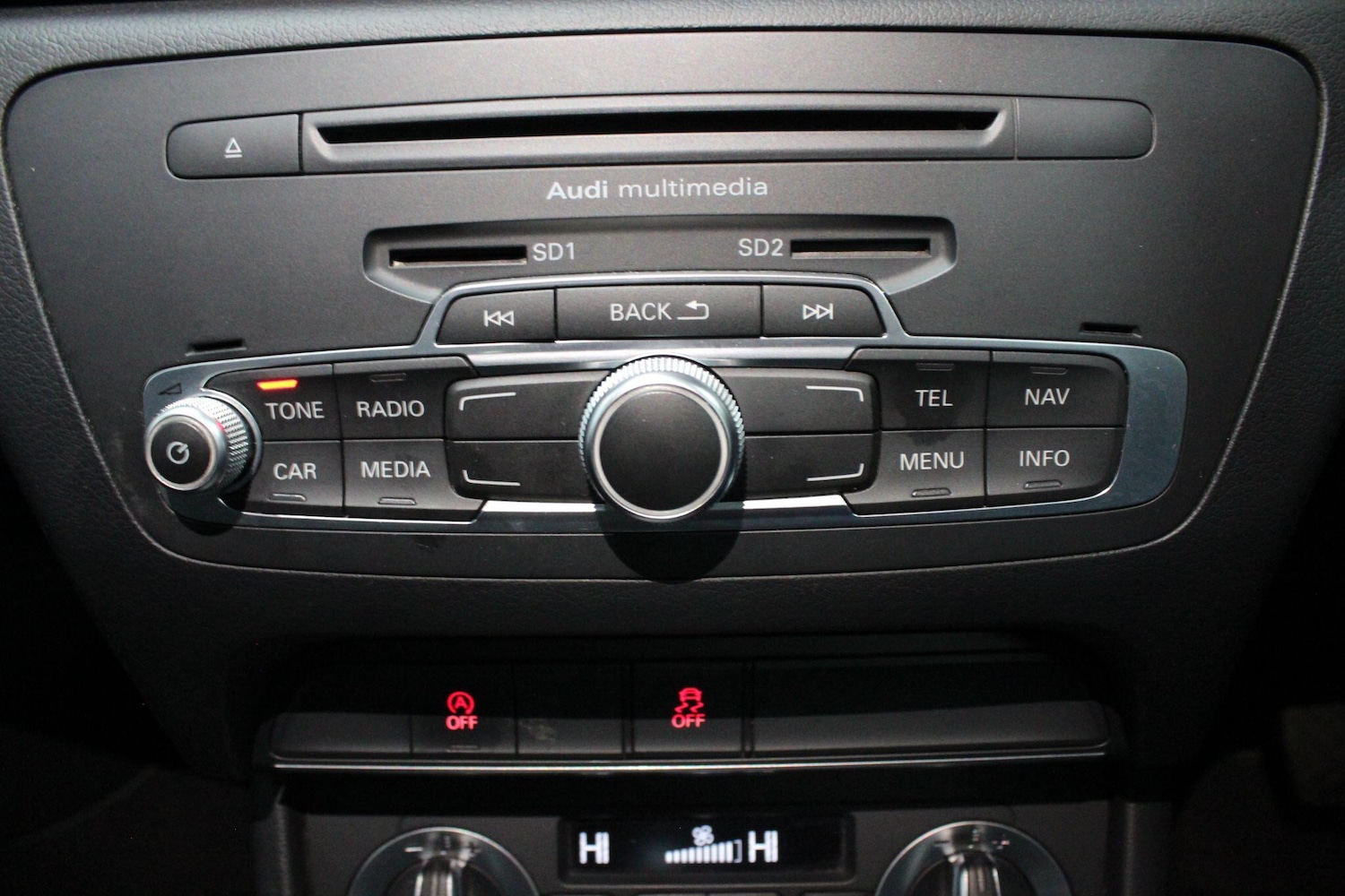 Used Audi Q3 2013 for sale - 76227975: Photo 43