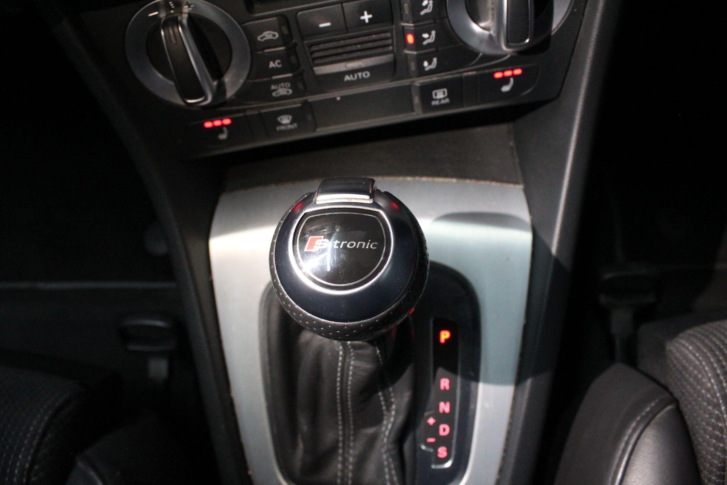 Used Audi Q3 2013 for sale - 76227975: Photo 44