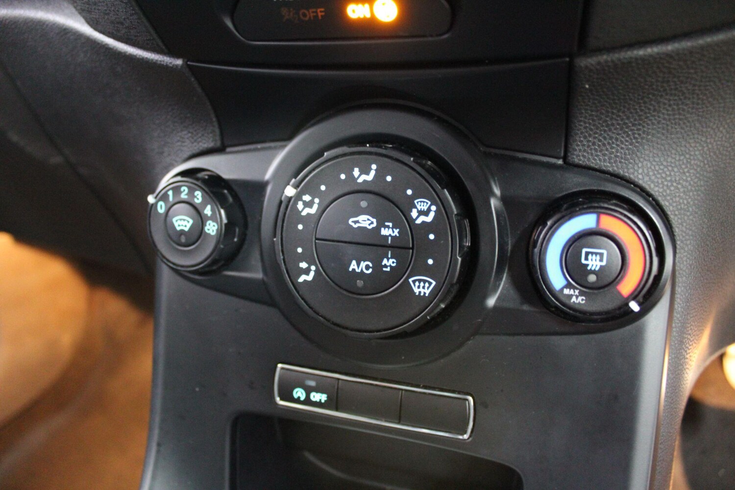 Used Ford Fiesta 2017 for sale - 75540411: Photo 31