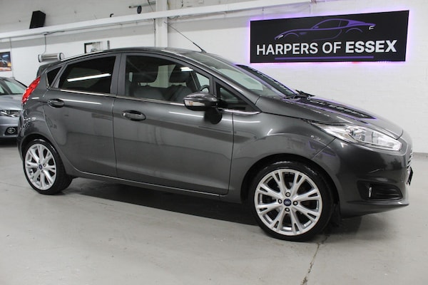 Used Ford Fiesta 2017 for sale - 75280358: Photo 2