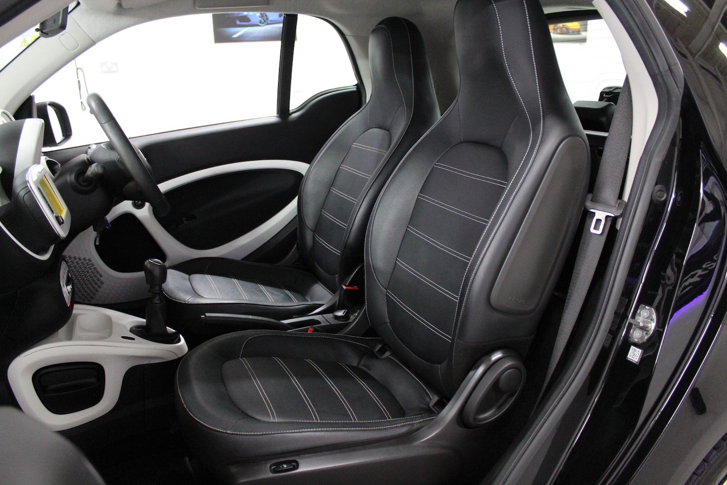 Used smart fortwo 2015 for sale - 76473679: Photo 14