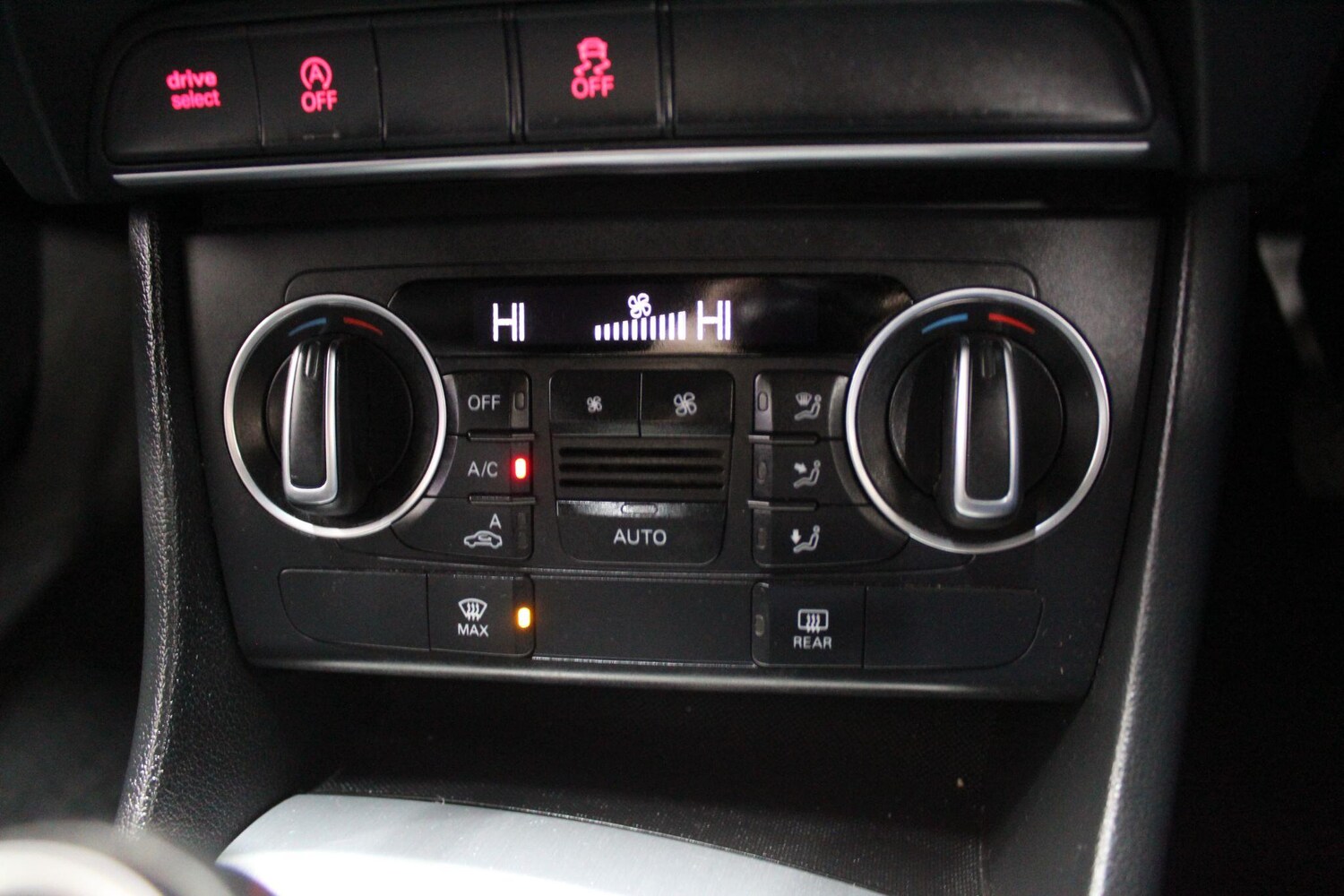 Used Audi Q3 2016 for sale - 76996481: Photo 34