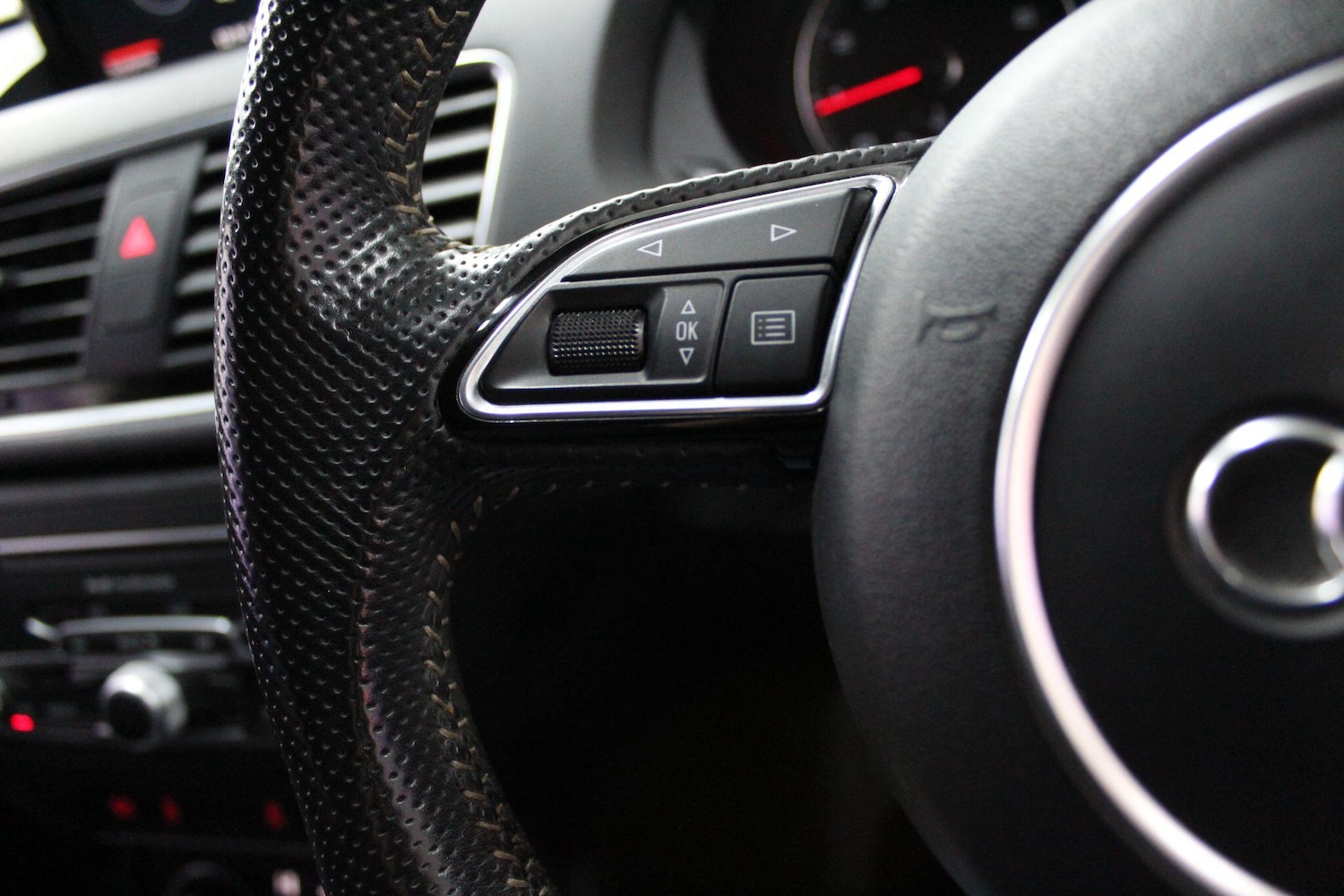 Used Audi Q3 2016 for sale - 76996481: Photo 36