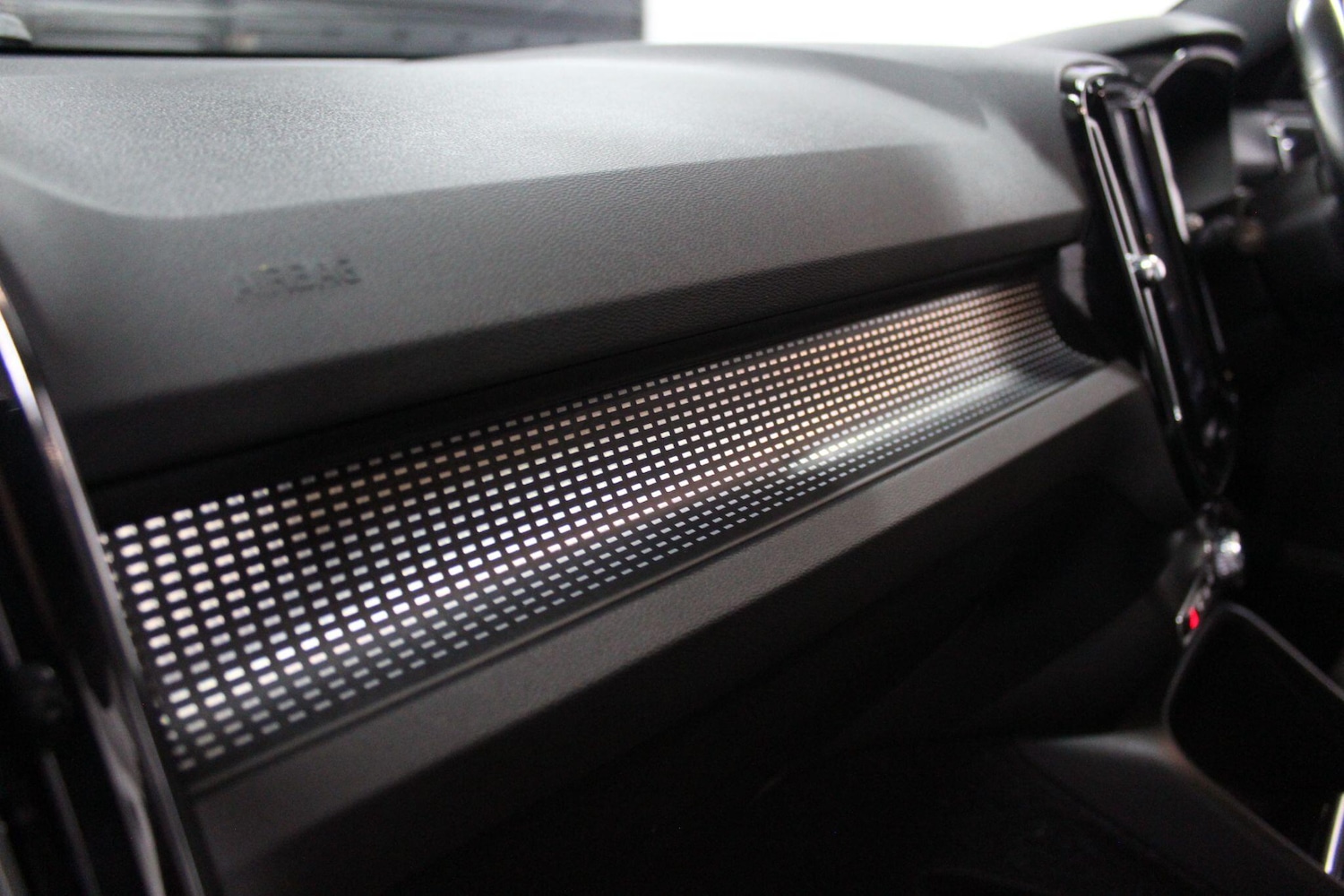 Used Volvo XC40 2019 for sale - 78019763: Photo 36