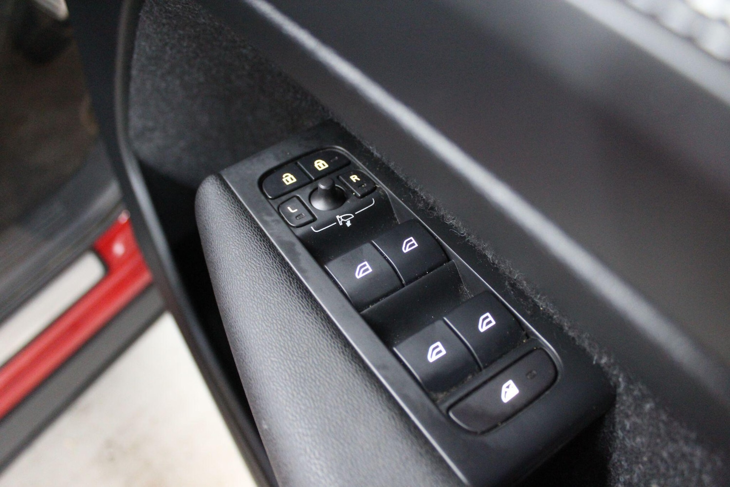 Used Volvo XC40 2019 for sale - 78019763: Photo 38