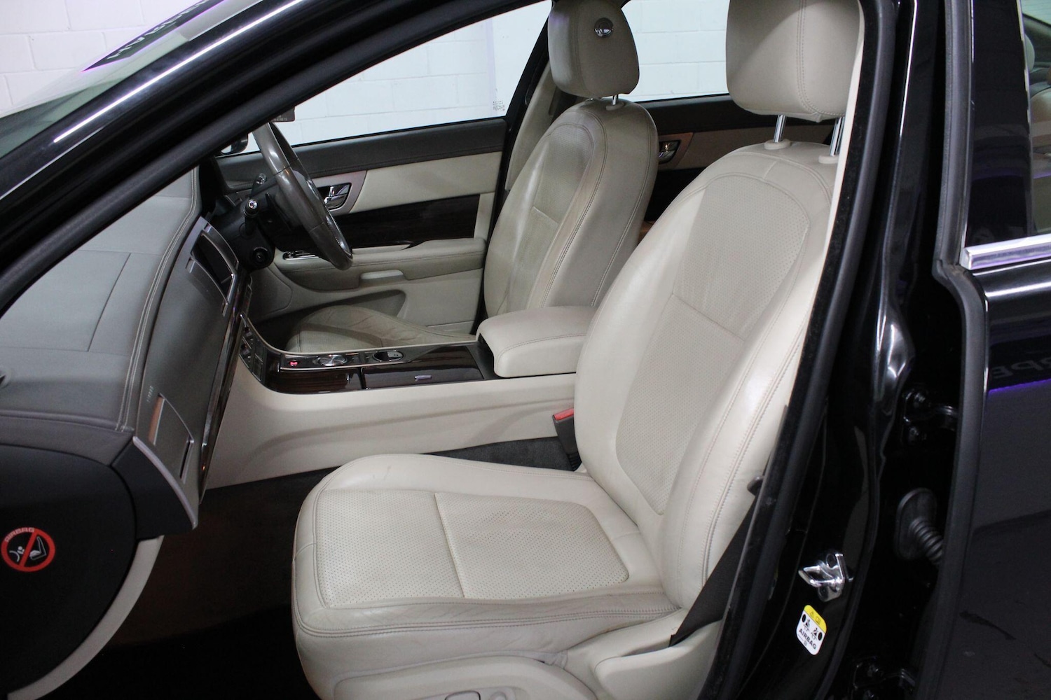 Used Jaguar XF 2009 for sale - 75965416: Photo 14