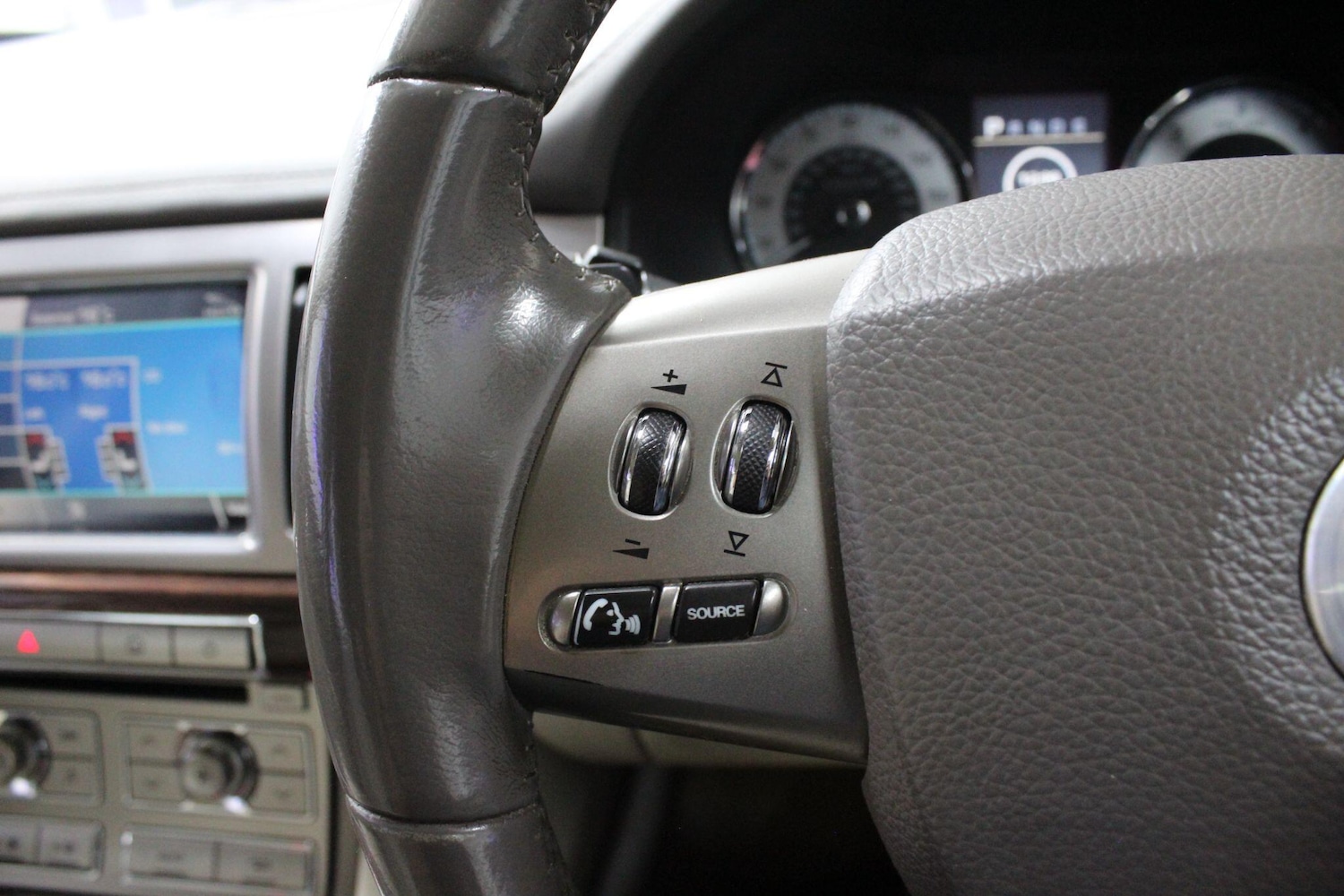 Used Jaguar XF 2009 for sale - 75965416: Photo 31