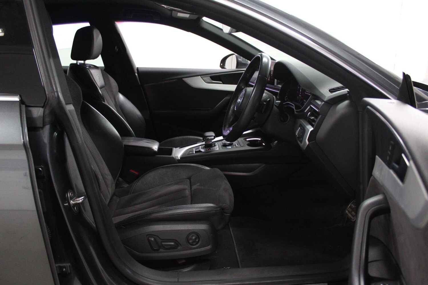 Used Audi A5 2018 for sale - 77575270: Photo 11