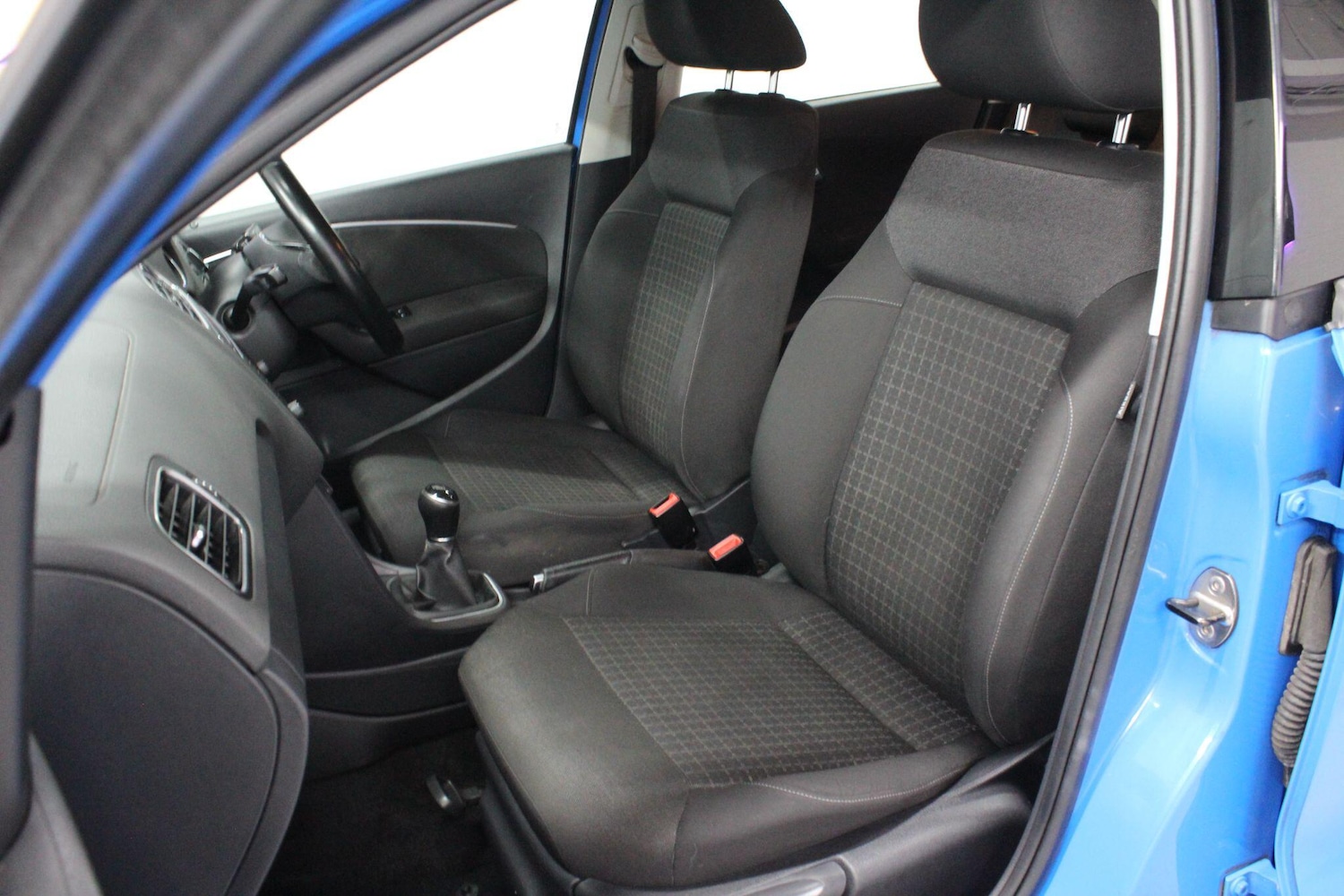 Used Volkswagen Polo 2015 for sale - 76484741: Photo 14