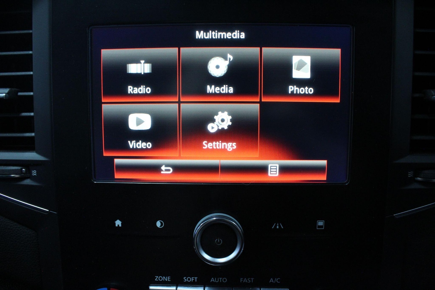 Used Renault Megane 2017 for sale - 75540364: Photo 27