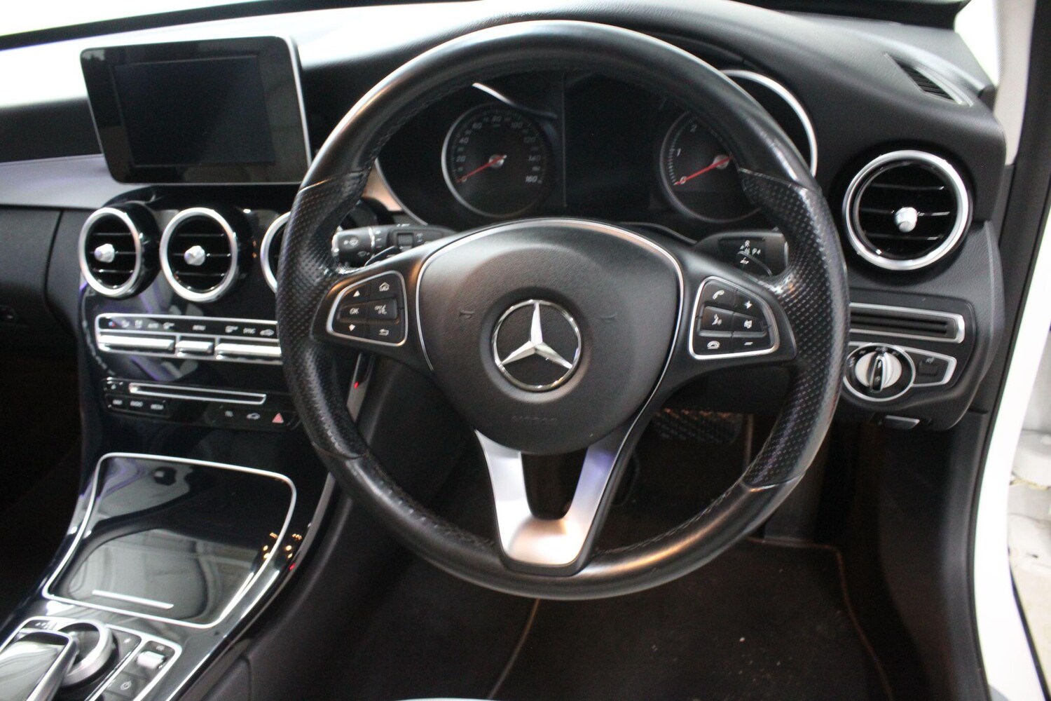 Used Mercedes-Benz C Class 2017 for sale - 76377260: Photo 19