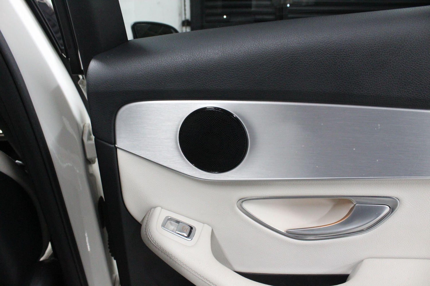 Used Mercedes-Benz C Class 2017 for sale - 76377260: Photo 32