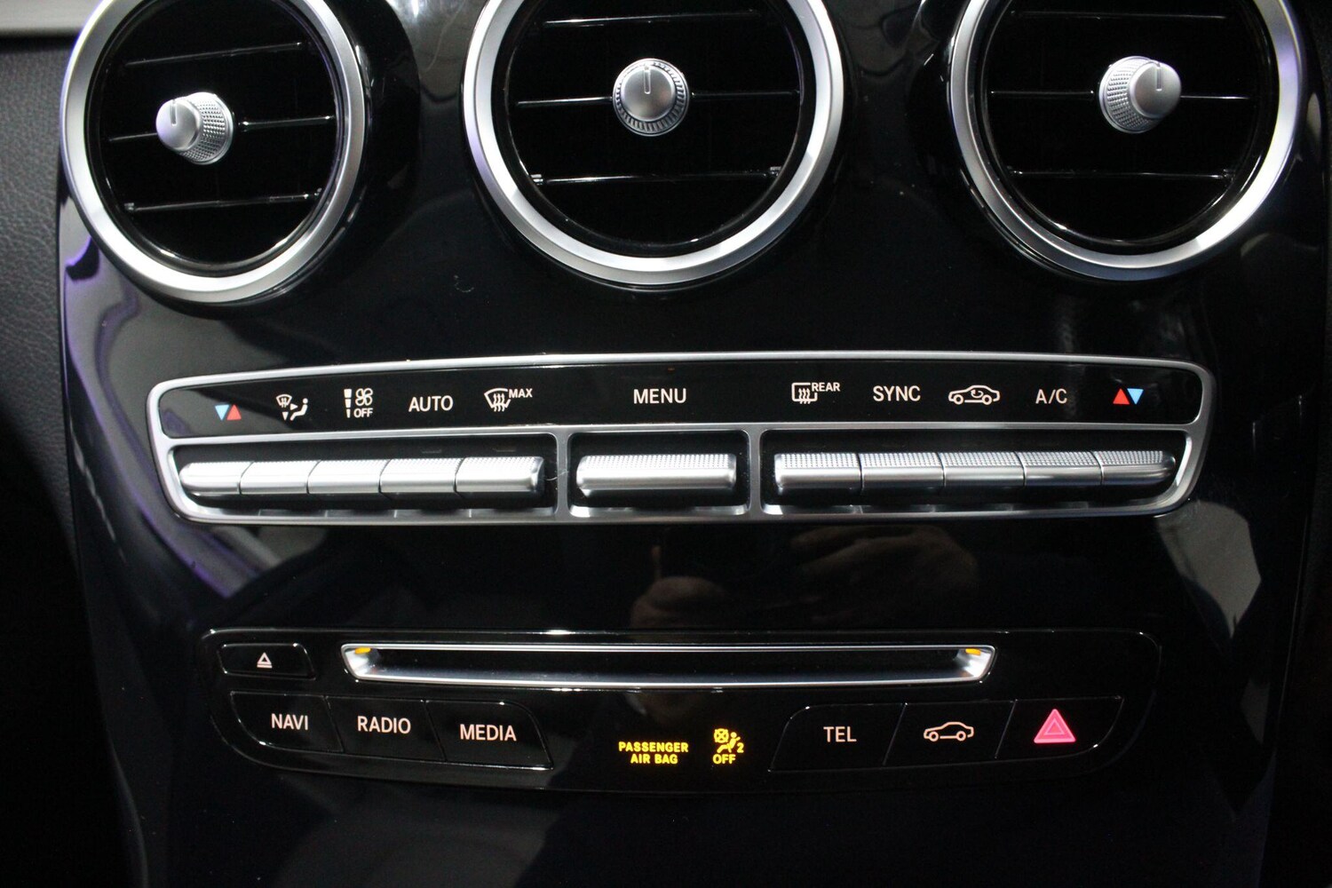 Used Mercedes-Benz C Class 2017 for sale - 76377260: Photo 40