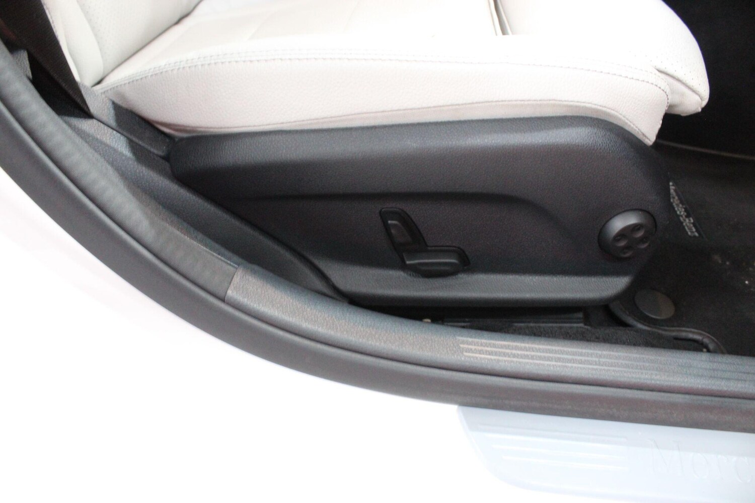 Used Mercedes-Benz C Class 2017 for sale - 76377260: Photo 42