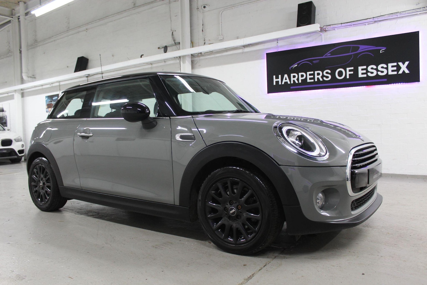 Used MINI Hatch 2018 for sale - 76865849: Photo 2