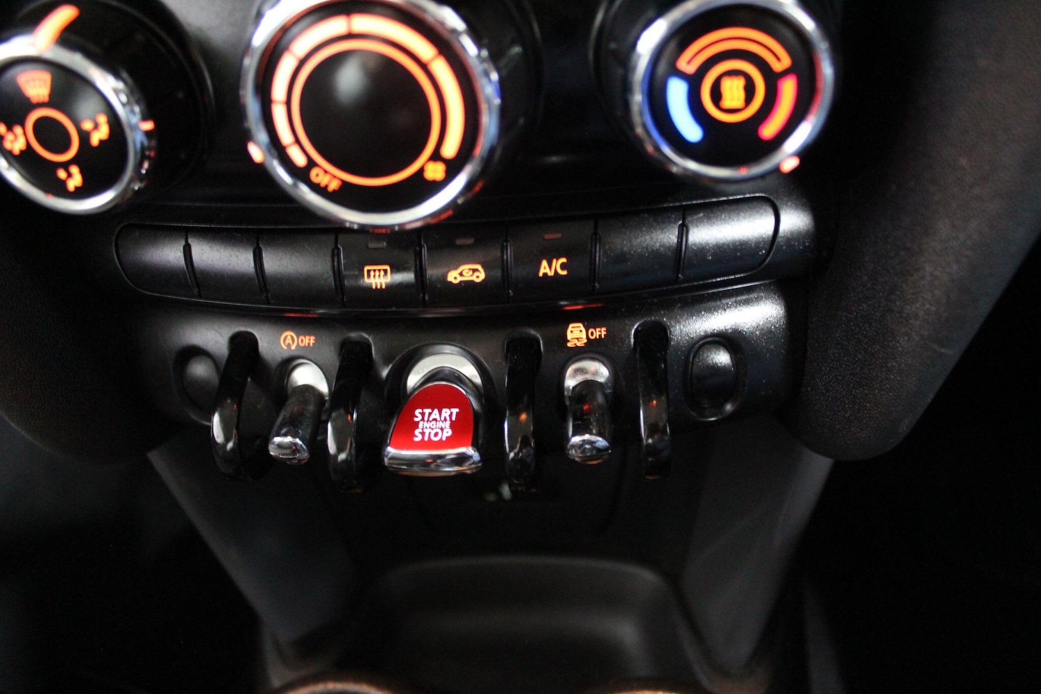 Used MINI Hatch 2018 for sale - 76865849: Photo 32