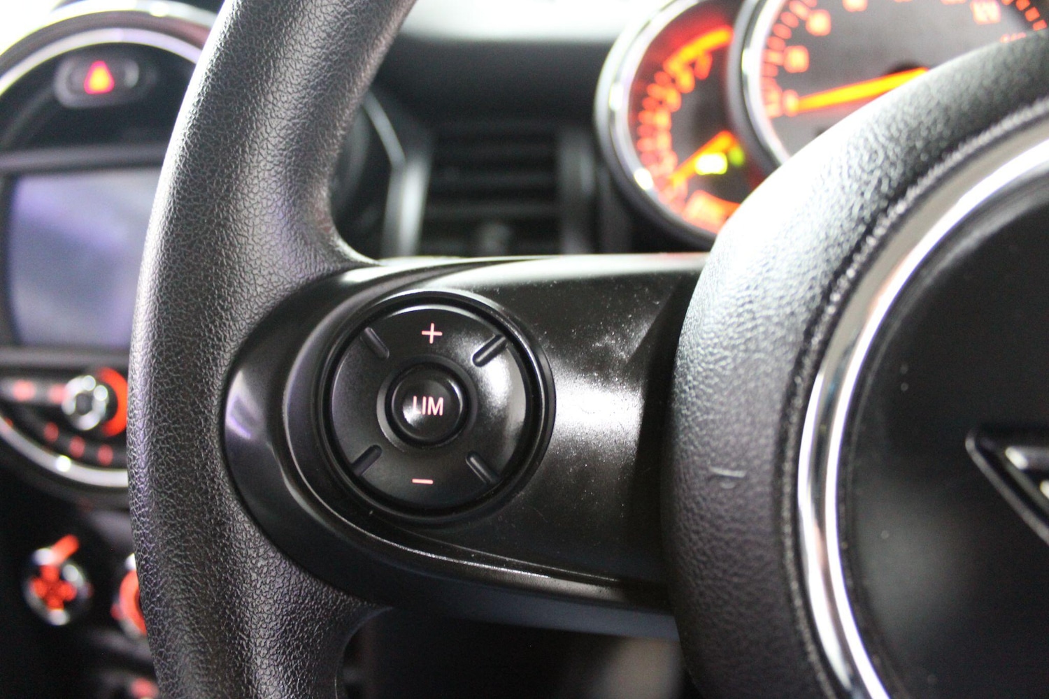 Used MINI Hatch 2018 for sale - 76865849: Photo 35