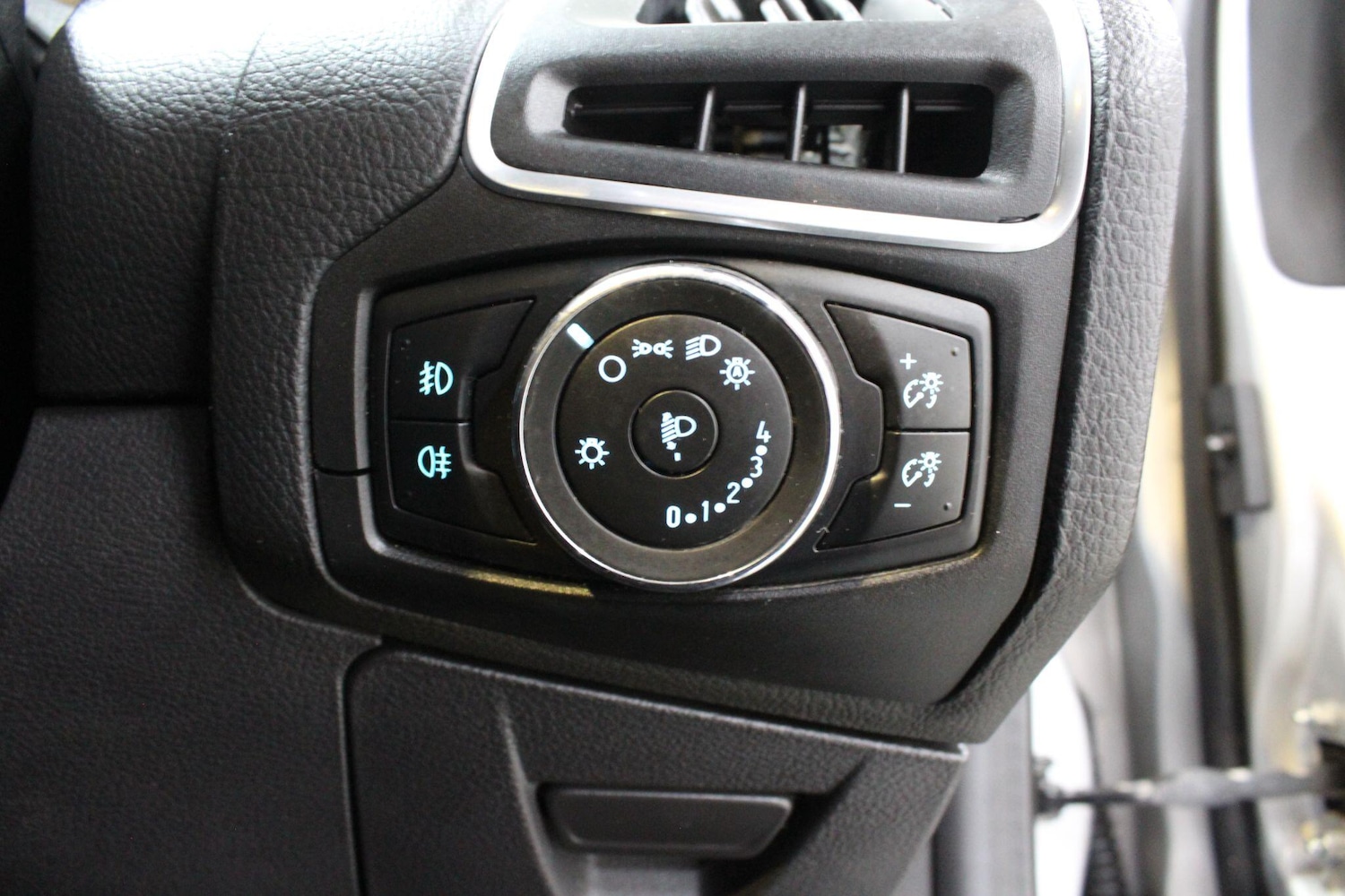 Used Ford Focus 2012 for sale - 76226270: Photo 38