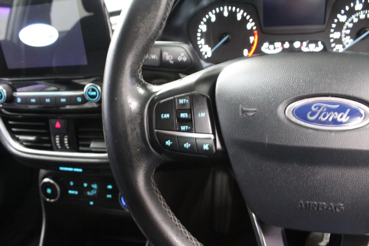 Used Ford Fiesta 2017 for sale - 76226933: Photo 28