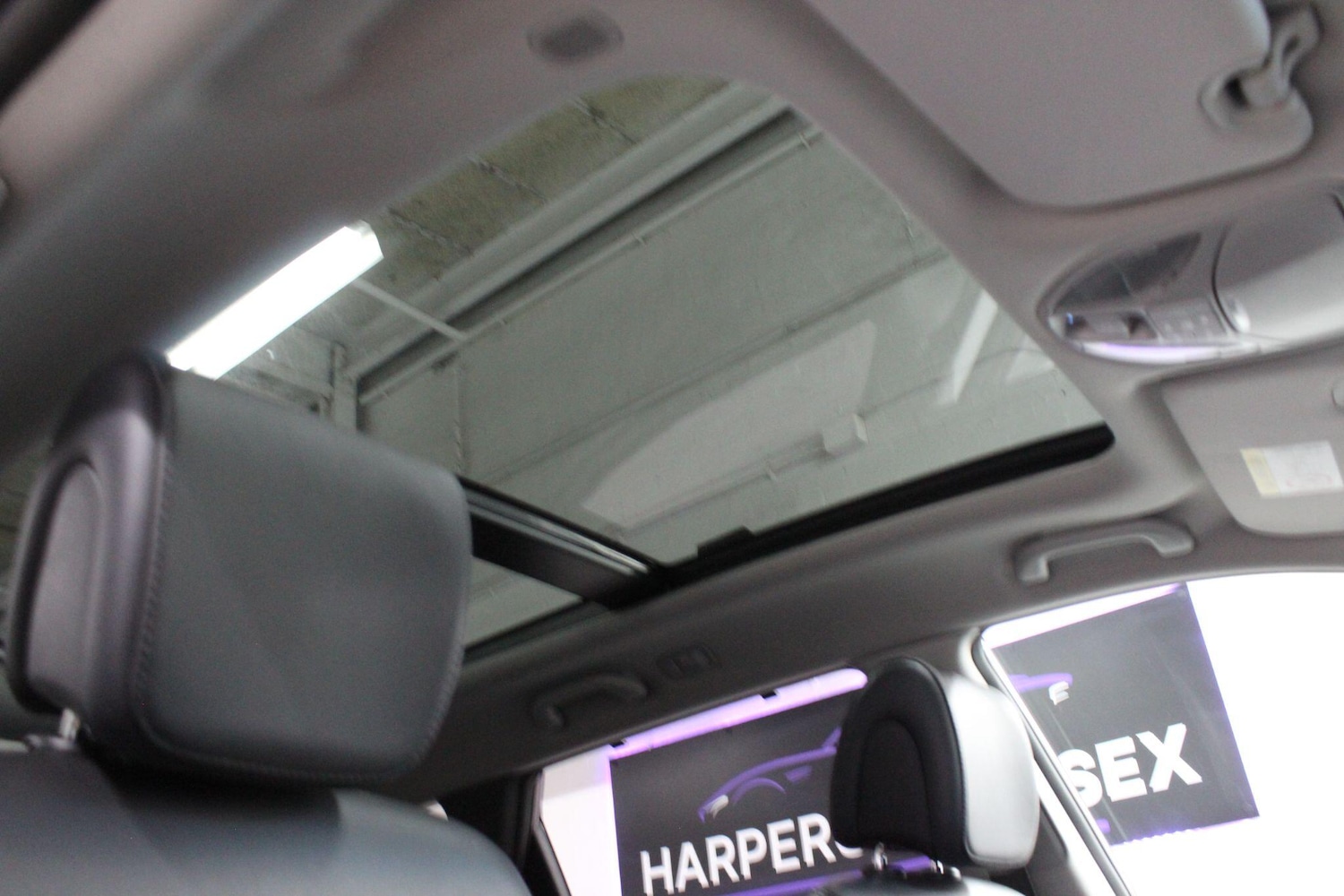 Used Hyundai Santa Fe 2015 for sale - 75965195: Photo 31