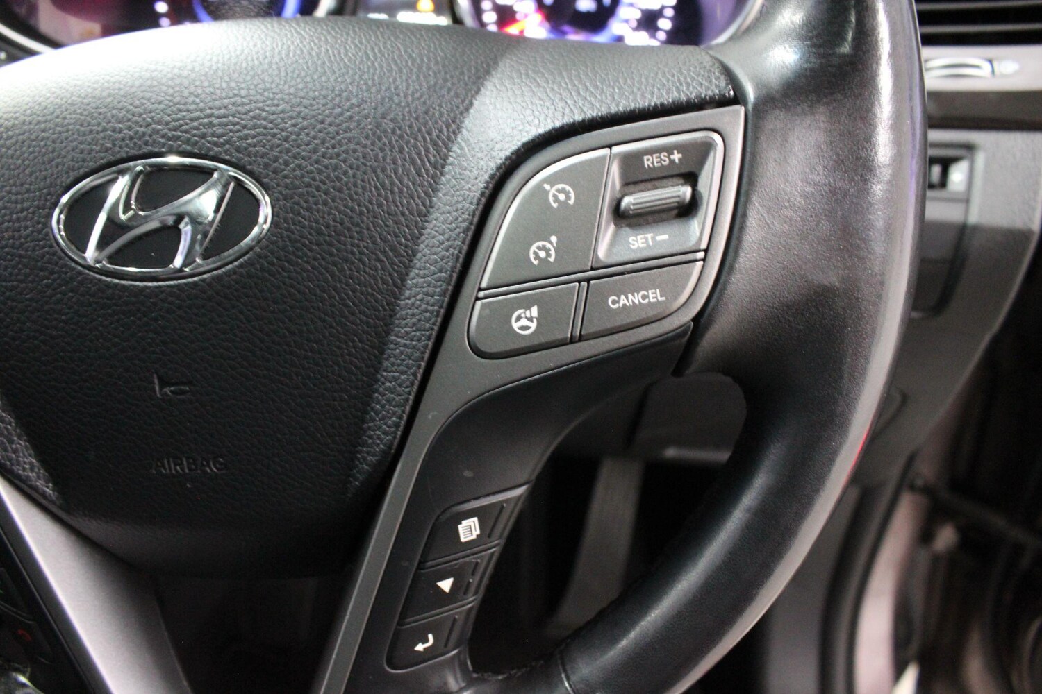 Used Hyundai Santa Fe 2015 for sale - 75965195: Photo 43