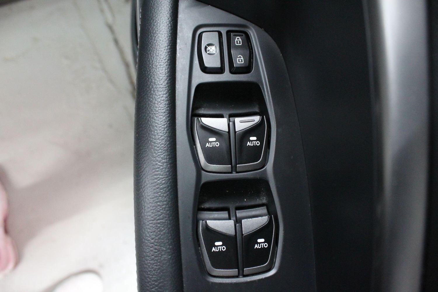 Used Hyundai Santa Fe 2015 for sale - 75965195: Photo 51